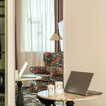 Mama Shelter Hotel 4*