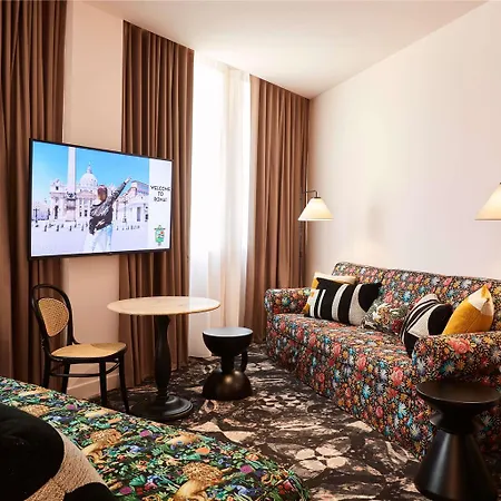 Mama Shelter Hotel 4*