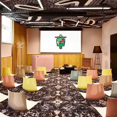 Hotel Mama Shelter 4*