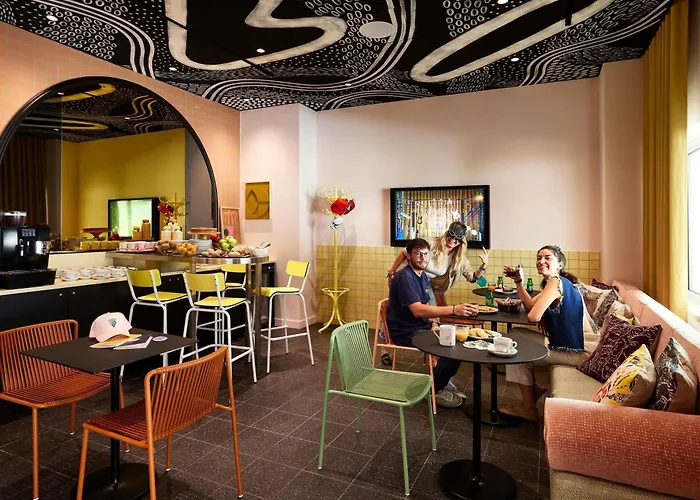 Hotel Mama Shelter 4*