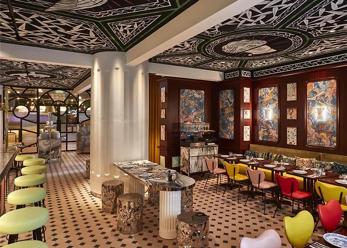 Hotel Mama Shelter 4*