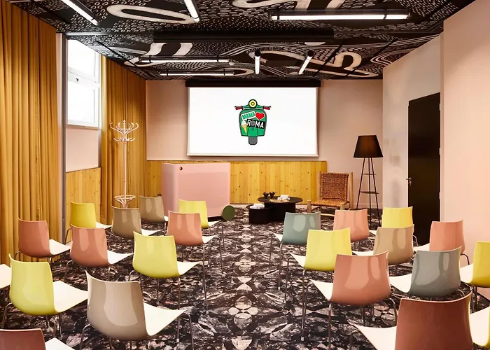 Hotel Mama Shelter 4*