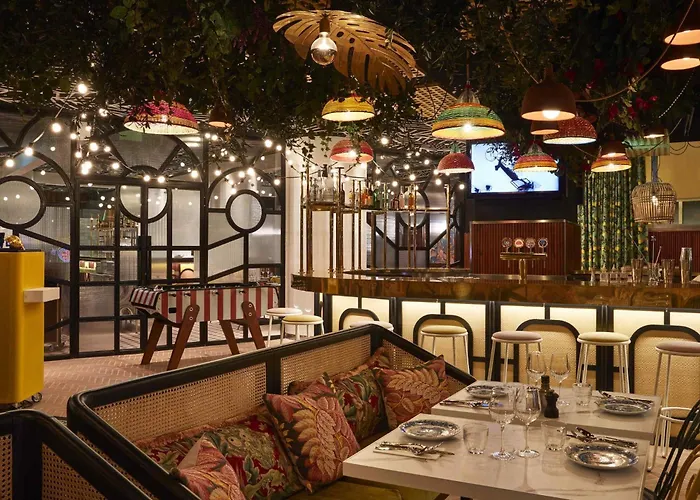 Hotel Mama Shelter 4*