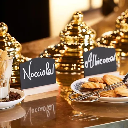 Hotell Mama Shelter 4*