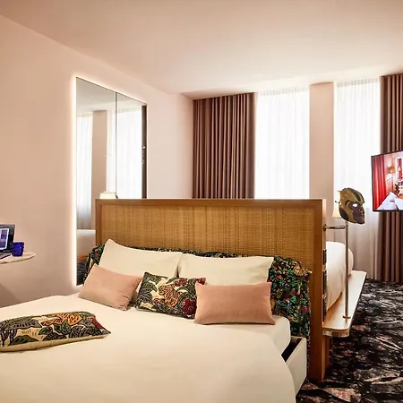 Mama Shelter Hotell 4*